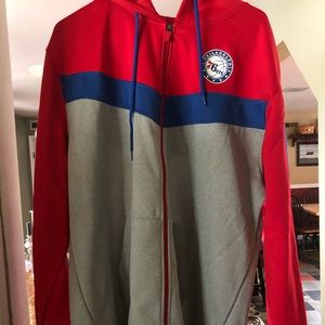 Sixers zip up